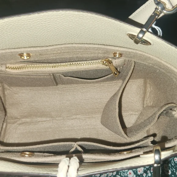 Henri Bendel Worth Avenue medium tote - Picture 4 of 10